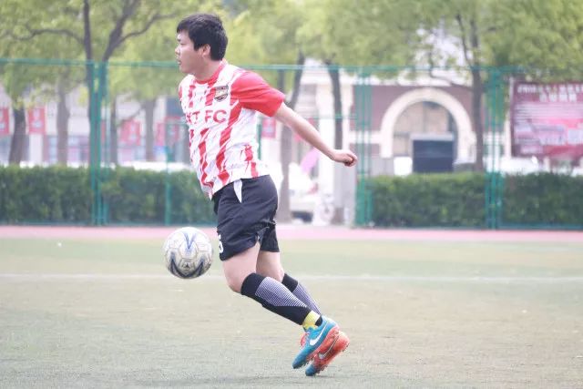 京媒:周琦愿加盟首钢 结果取决于两队谈判结果